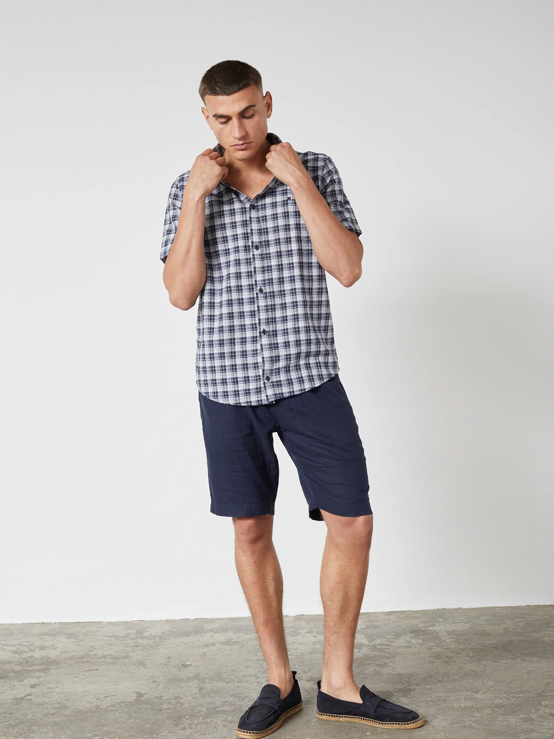 ASGER LINEN SHIRT SS - Navy Checkered - Image 3