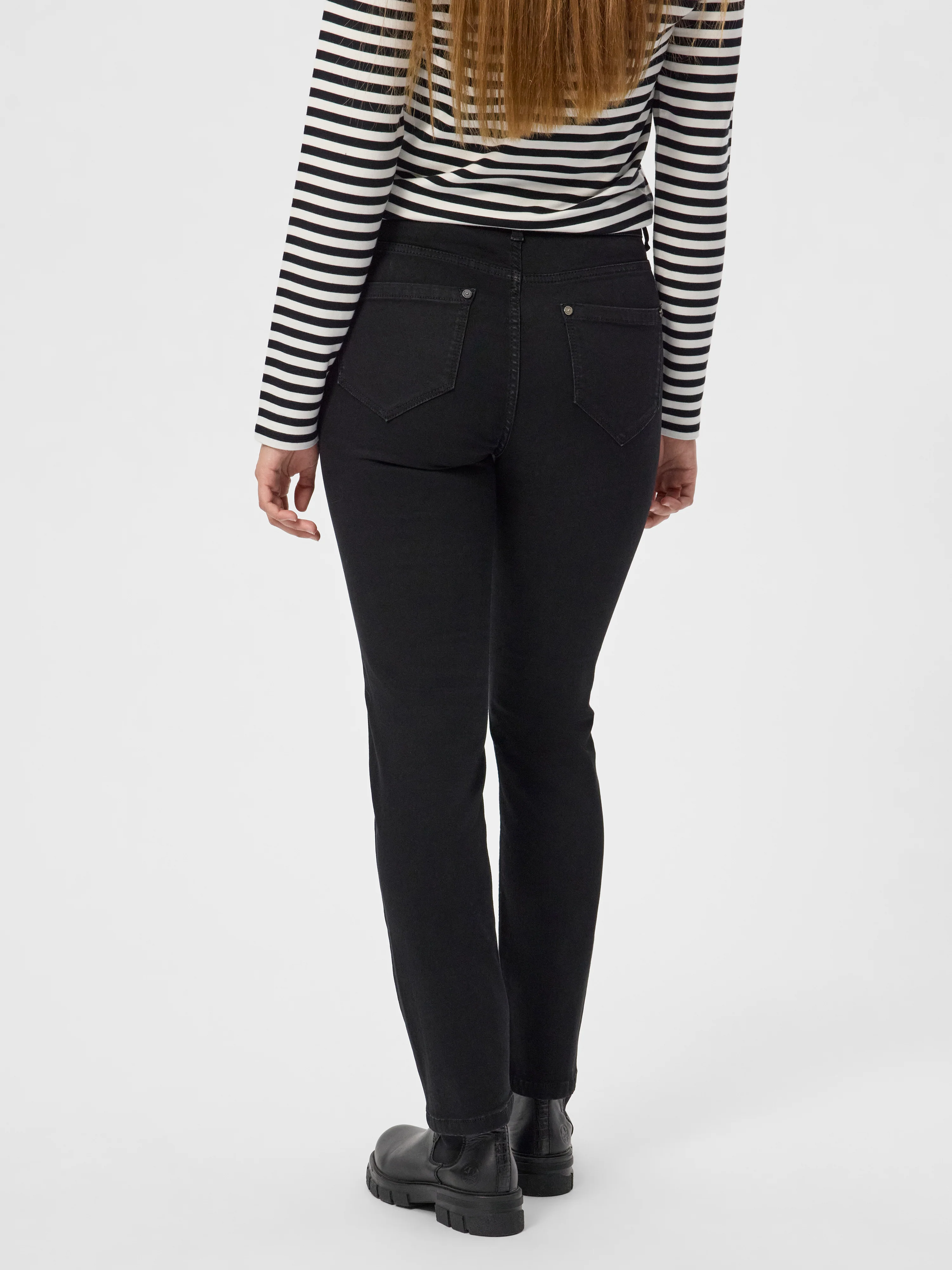 Mai Jeans - Black - Image 3