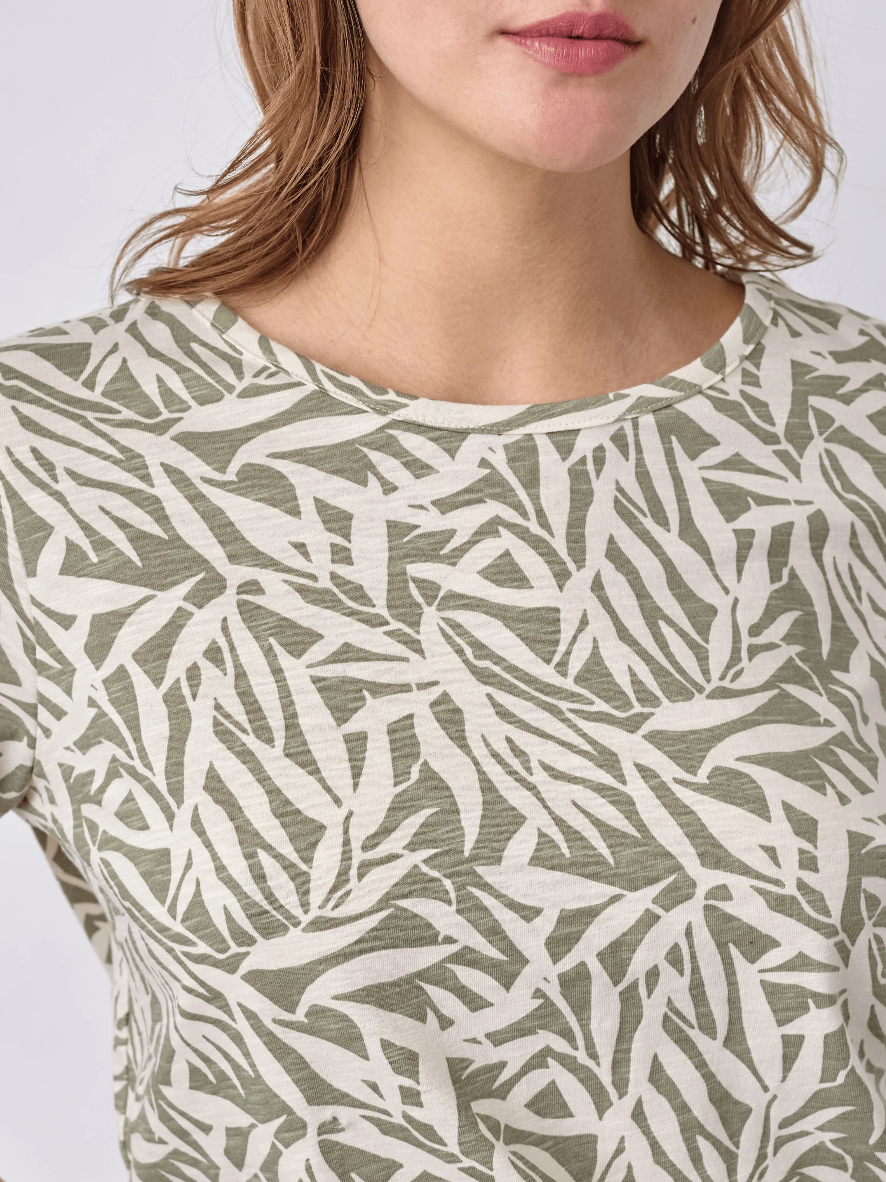 Celina T-shirt - Light Green Pattern - Image 4