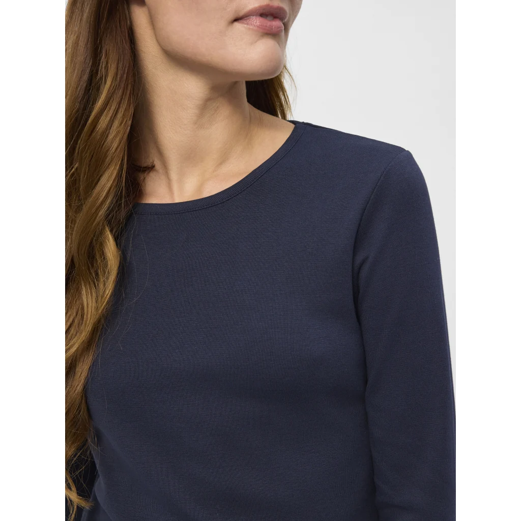 Cilja T-shirt - Dark Navy - Image 5