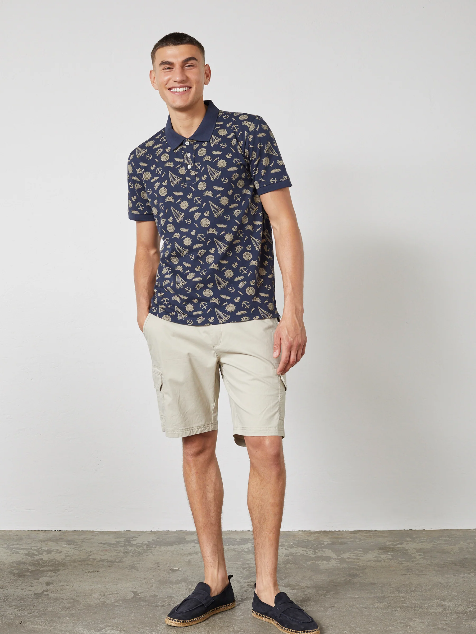 COLTON POLO T-SHIRT - Navy pattern with sand - Image 3