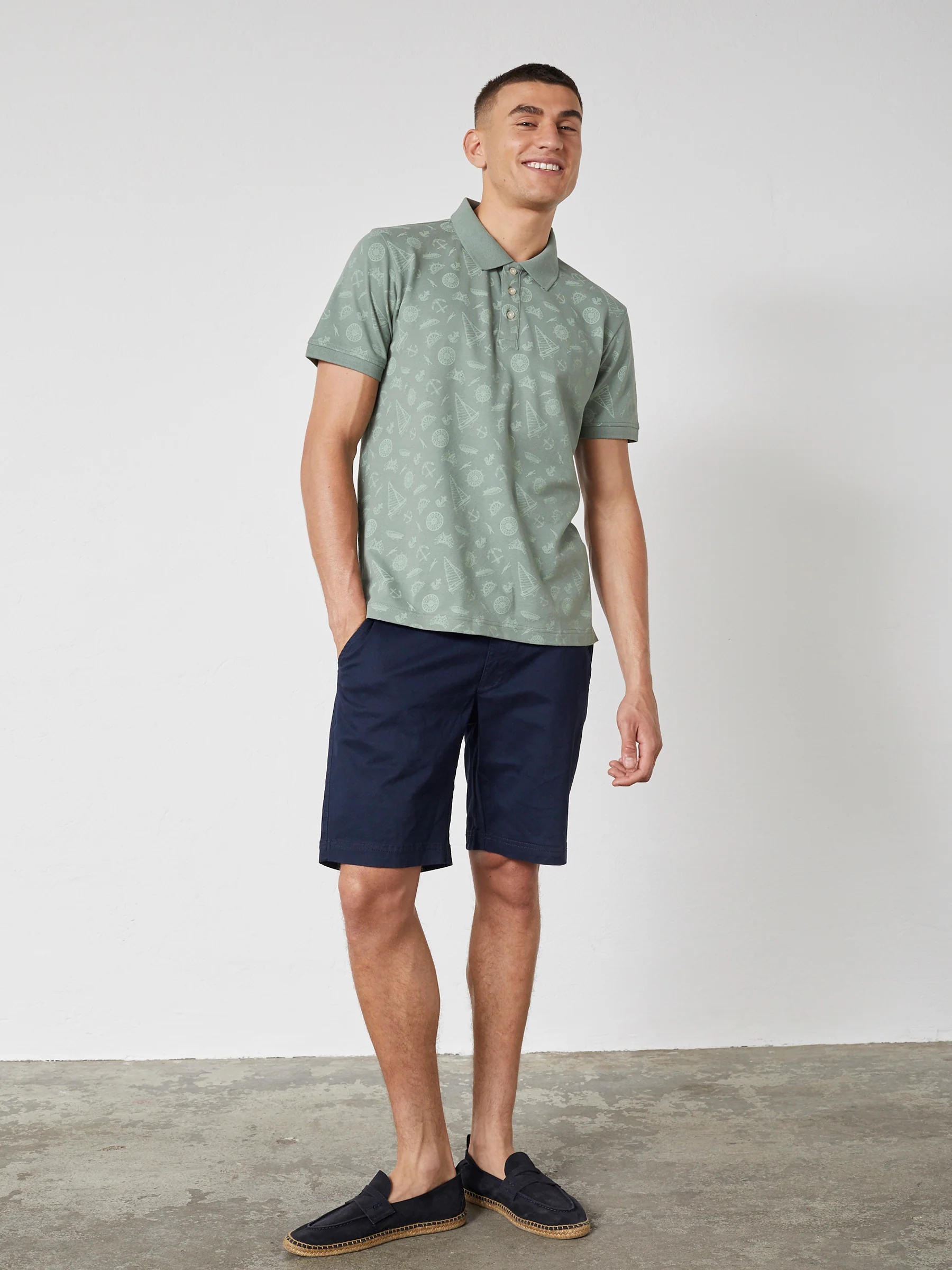 COLTON POLO T-SHIRT - Olive pattern with green pastel - Image 3