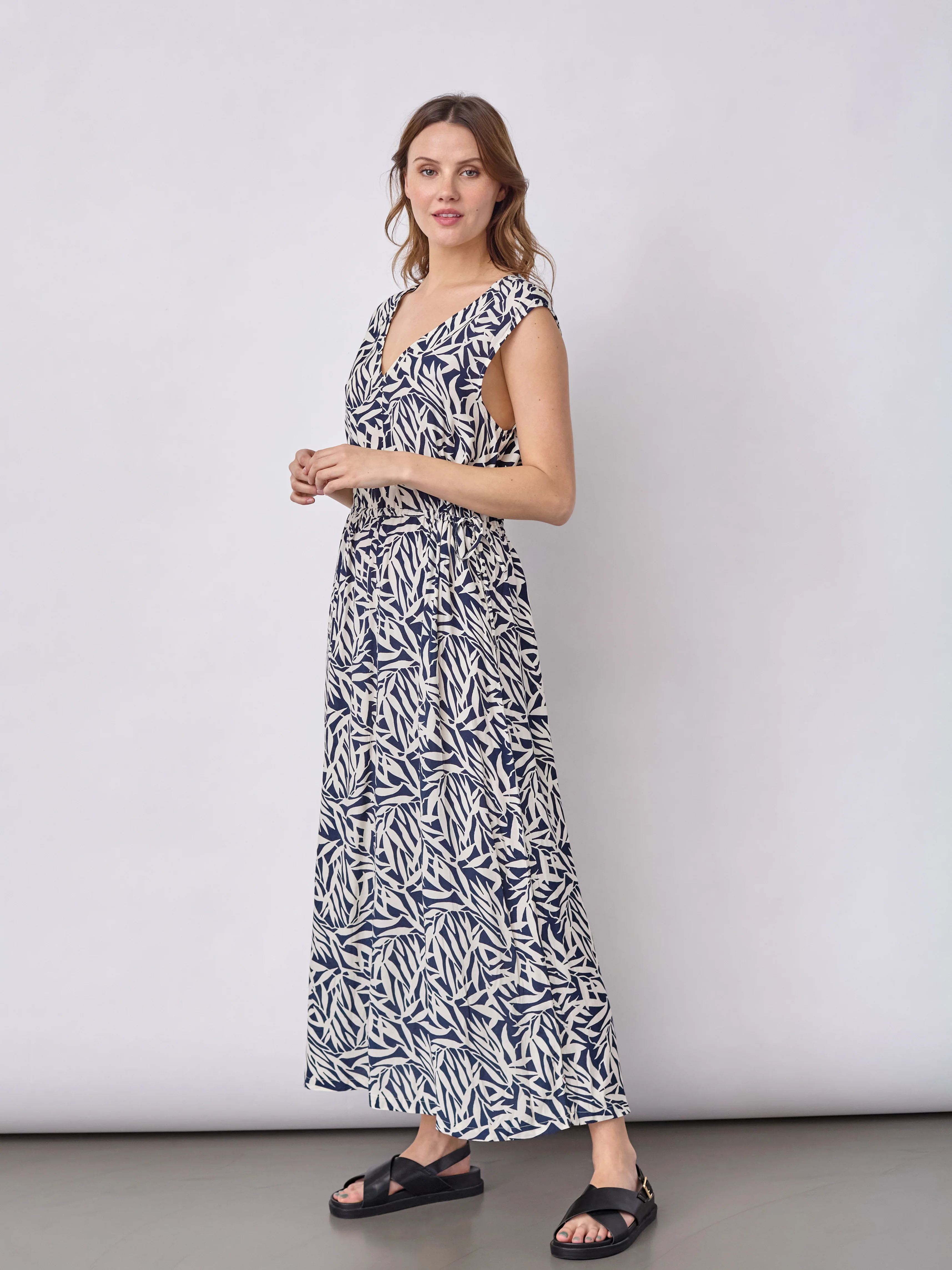 Daz - Navy - Image 3