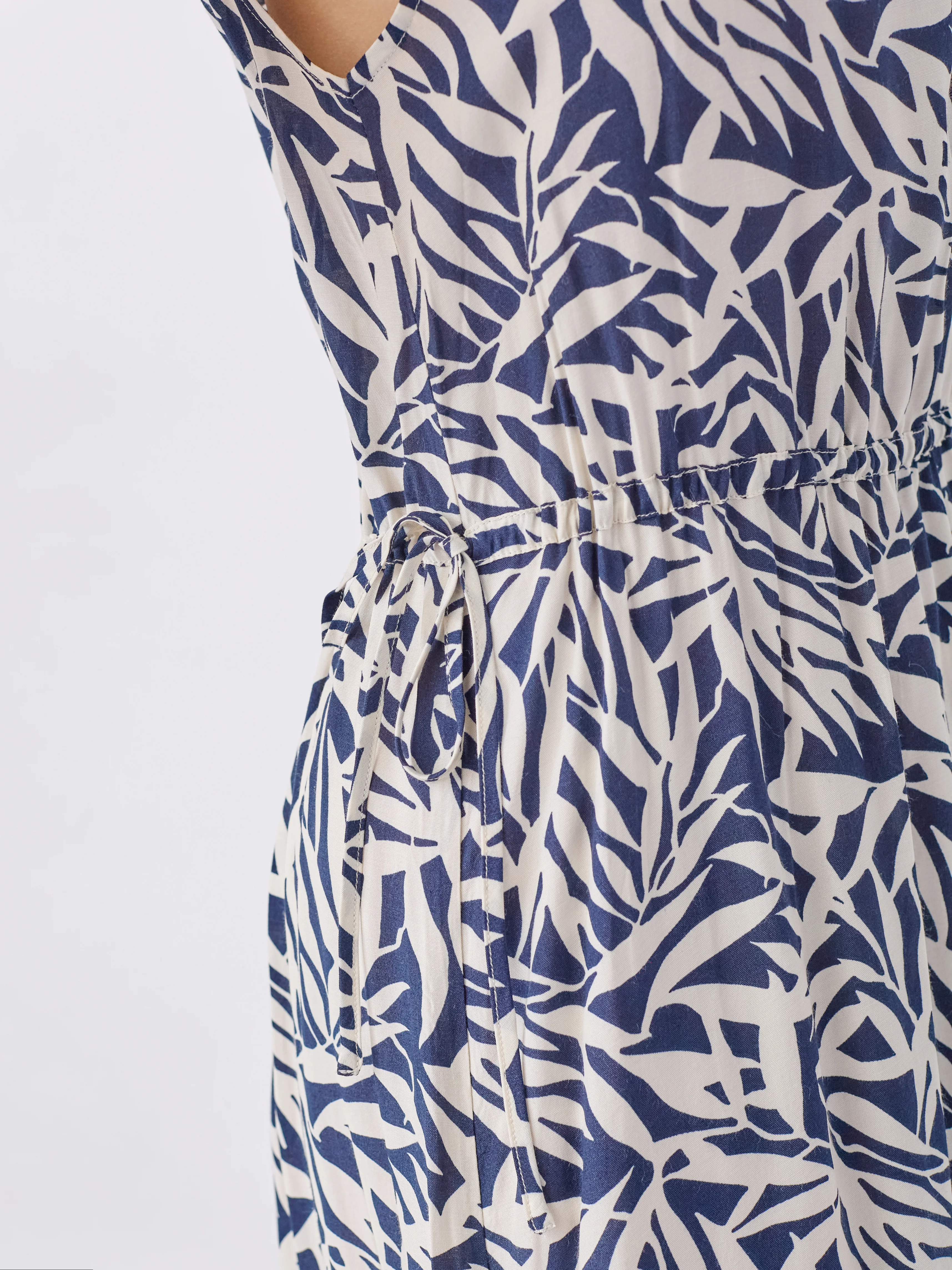 Daz - Navy - Image 4