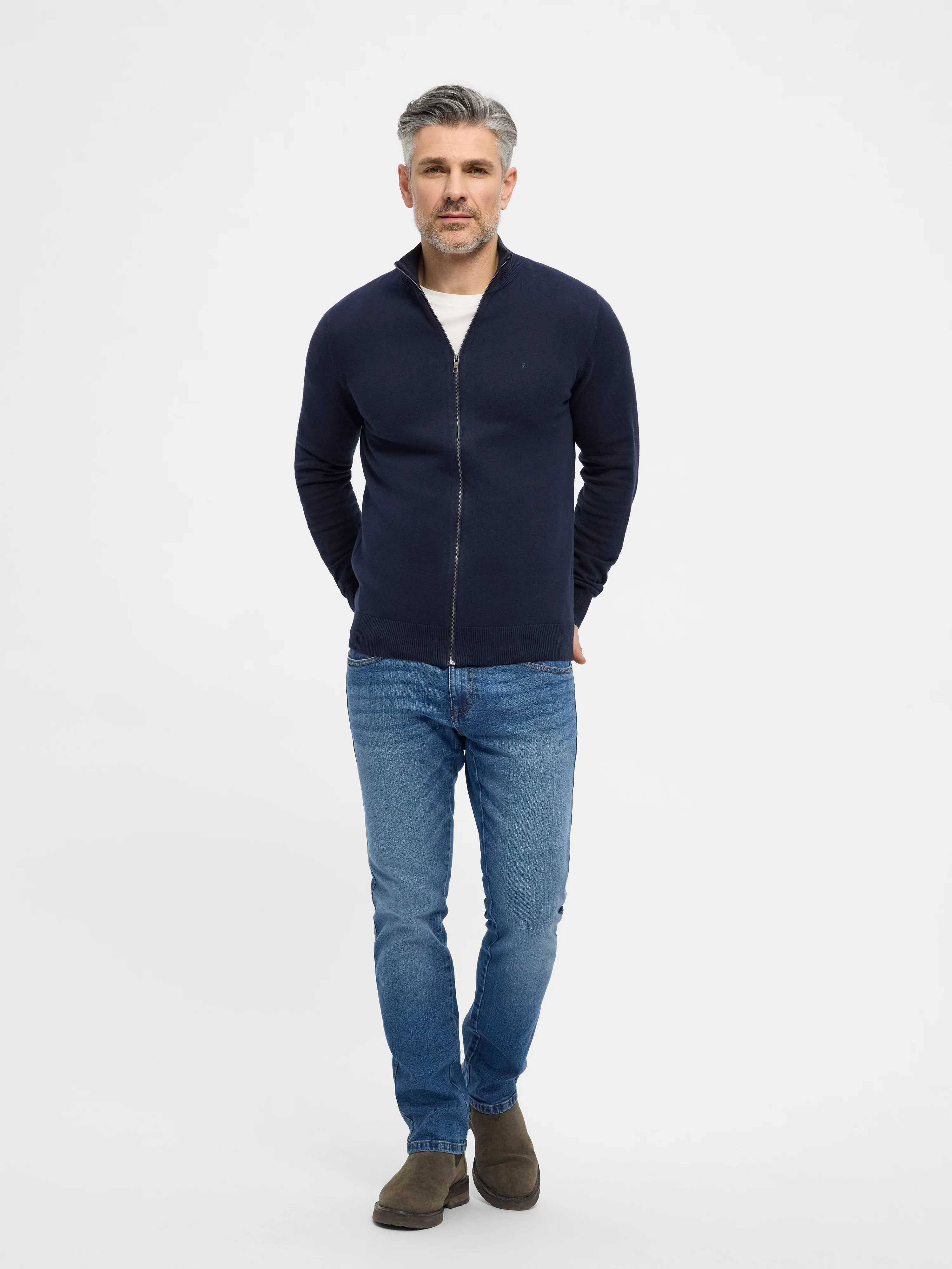 Juliani - Navy - Image 4