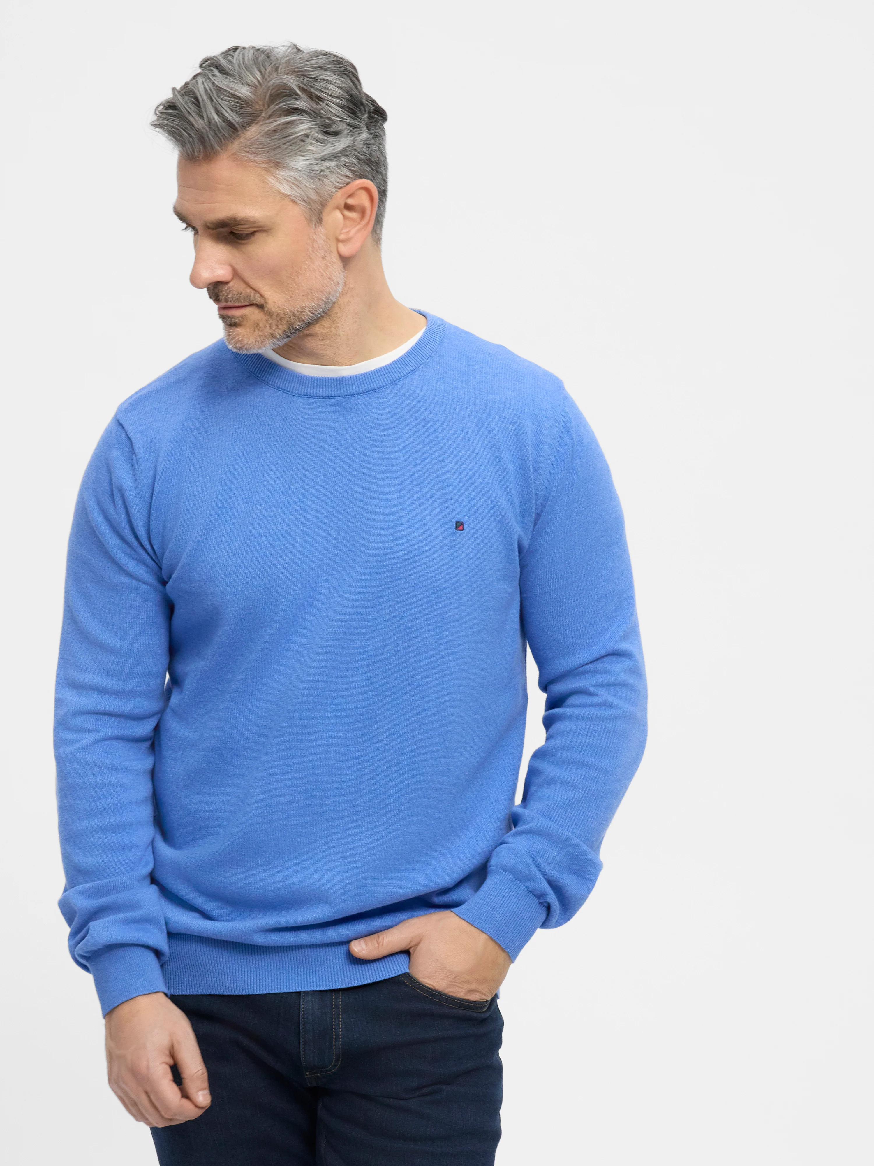 Julian - Blue - Image 5